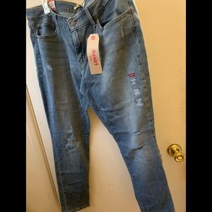 Levi’s (woman’s)